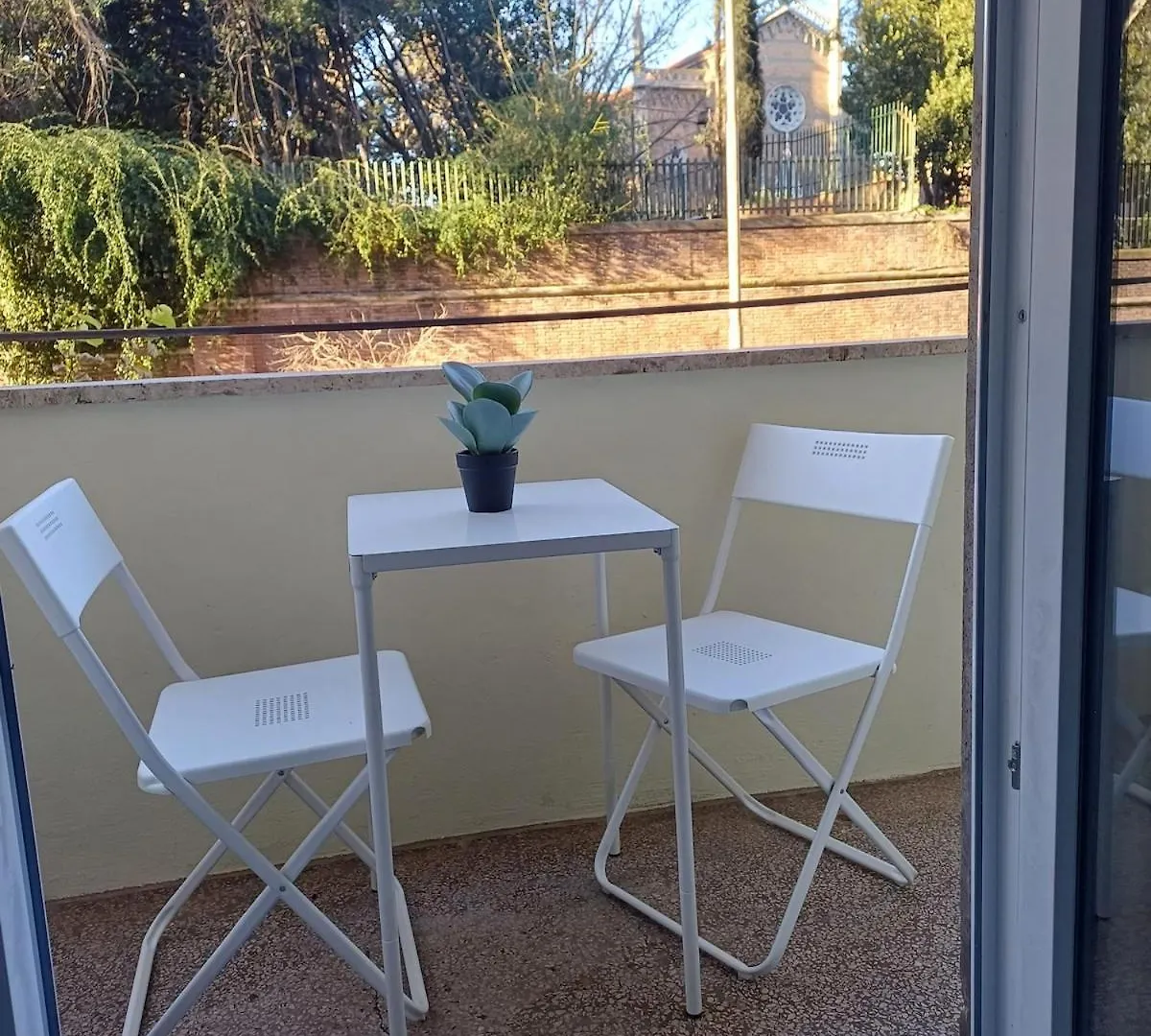 Apt Marrucini Garden Rome