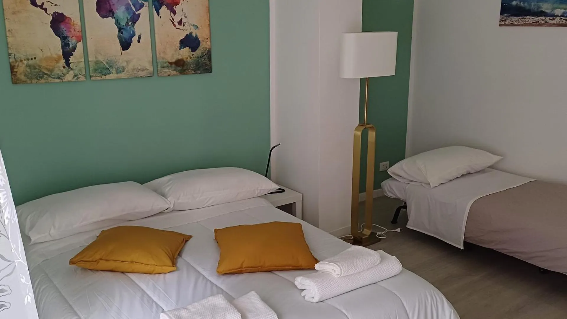 Apartment Apt Marrucini Garden Rome