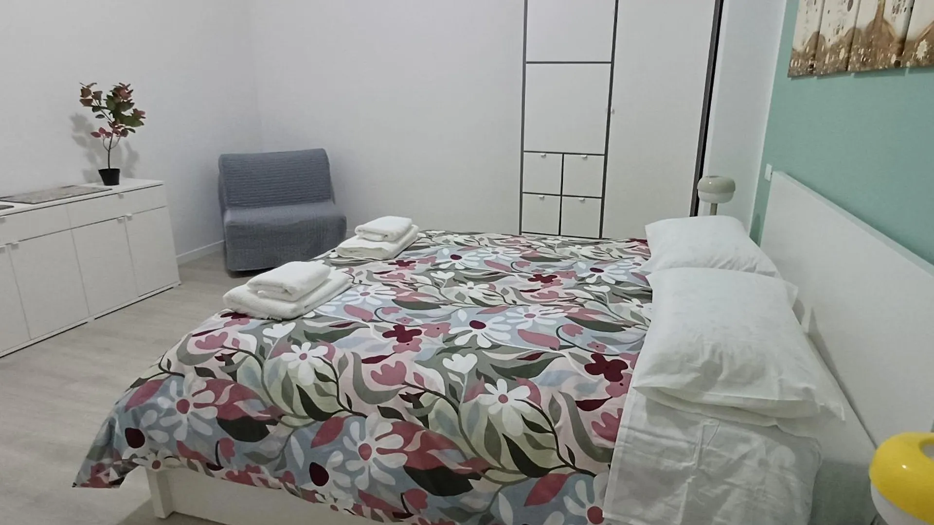 Apartment Apt Marrucini Garden Rome Italy