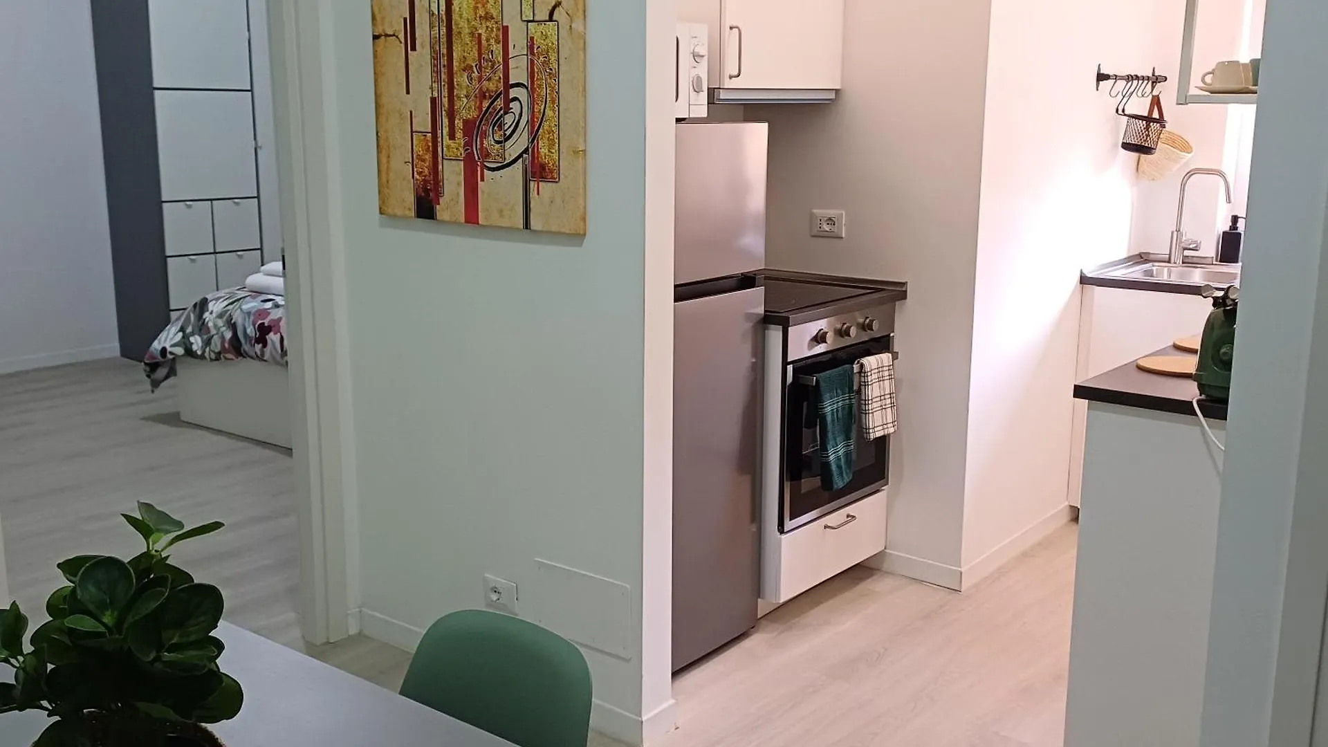 Apartment Apt Marrucini Garden Rome